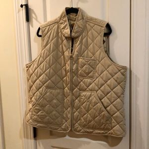 Reversible lightweight quilted vest